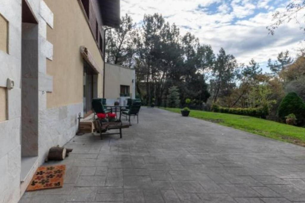 Aliga Etxea. Beach & Mountain Village Getxo Exterior photo